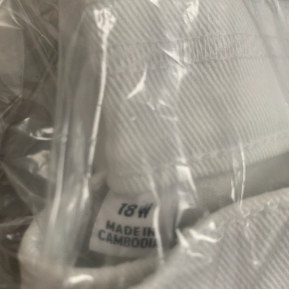 NWT DENIM & CO HOW SLIMMING STRAIGHT LEG JEANS 24W - Picture 11 of 16